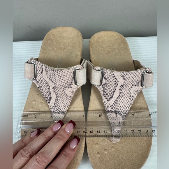 Vionic thong sandal Wanda embossed snakeskin pale blush size 8 - Picture 4 of 11